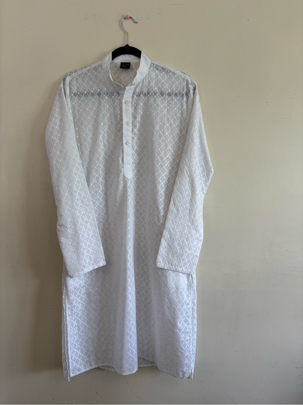 Mebaz - White Embroidered Men’s Kurta